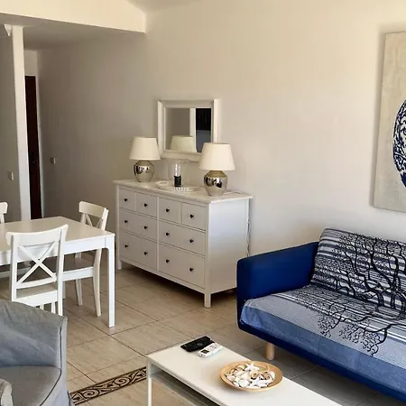 La Cumbre8a- 2 Bed-2 Bath - 1st Fl.- Air-con-wi-fi Apartment