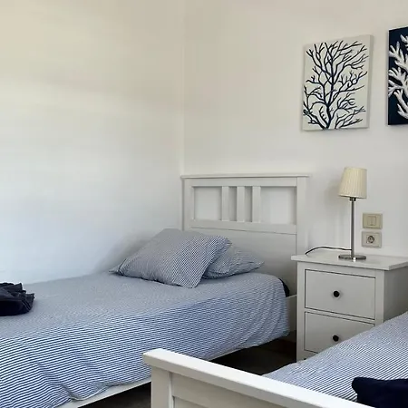 Apartment La Cumbre8a- 2 Bed-2 Bath - 1st Fl.- Air-con-wi-fi *