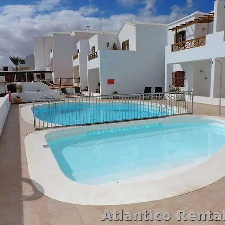La Cumbre8a- 2 Bed-2 Bath - 1st Fl.- Air-con-wi-fi Apartment *